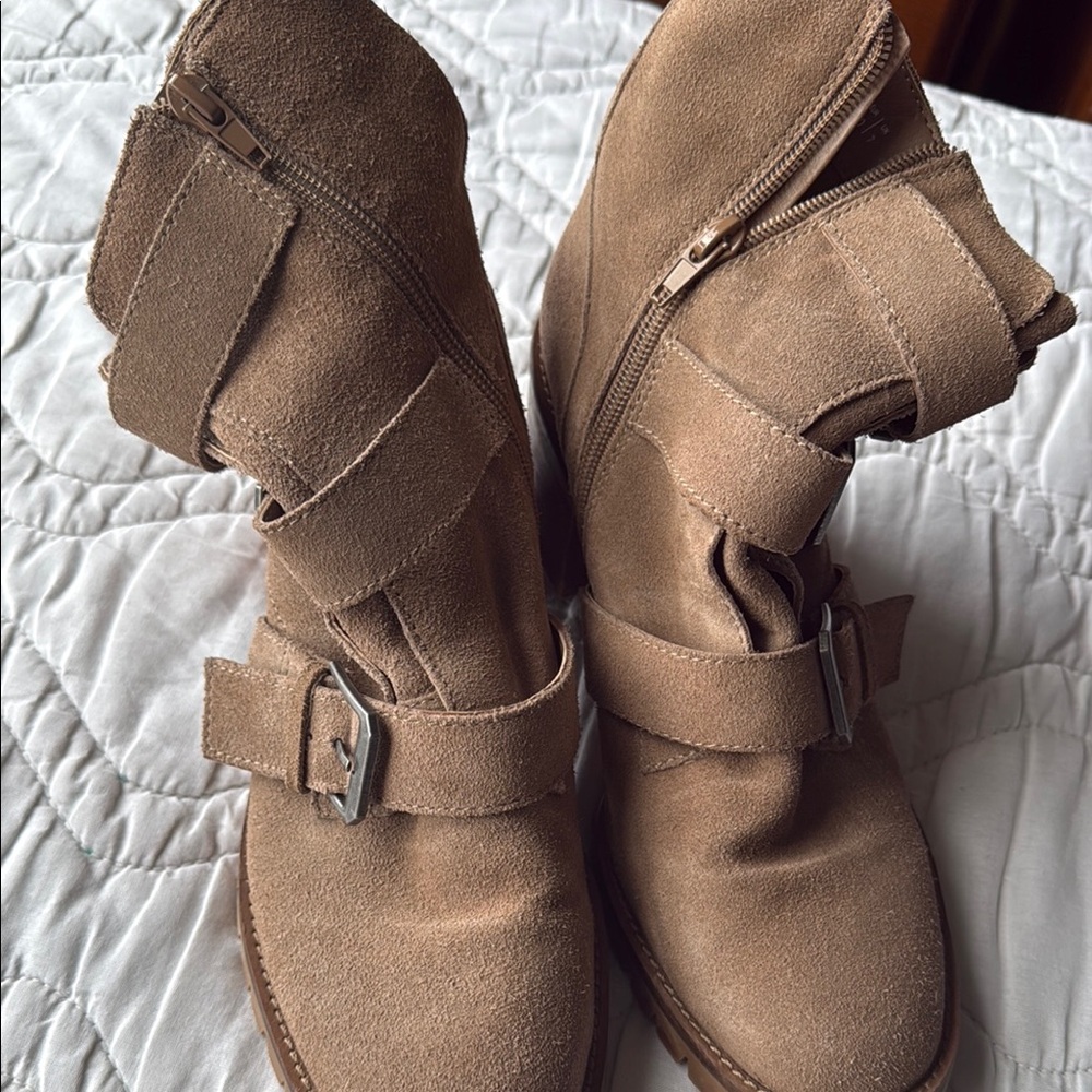 Crown Vintage Tan Combat Boots with Suede Texture